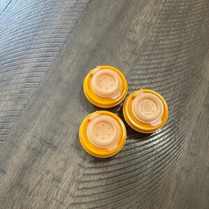 Tupperware Orange Smidgets Mini Salt & Pepper Shaker 1 oz Container